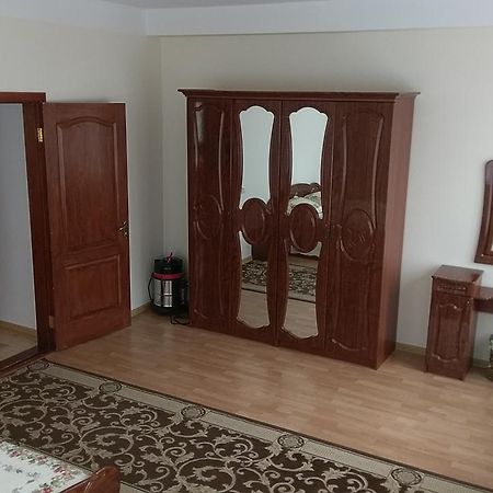 Sviatoshyn Aparthotel Kiev Dış mekan fotoğraf